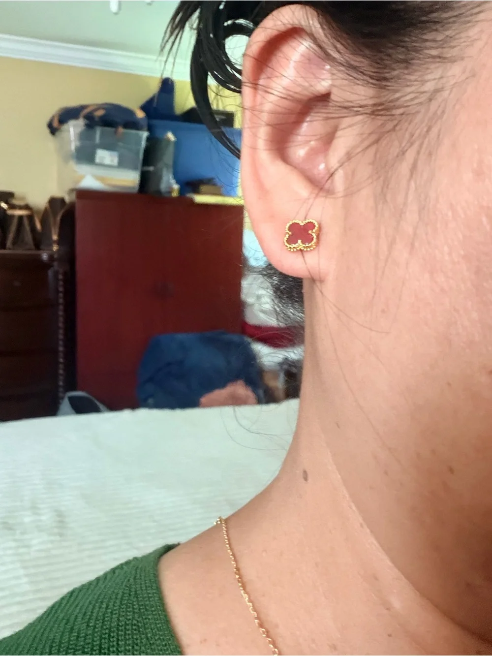N/A elegant gold
